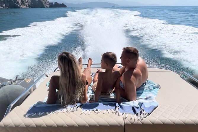 Luxury Yacht Tour Amalfi Coast All Inclusive - Included Amenities and Onboard Comforts