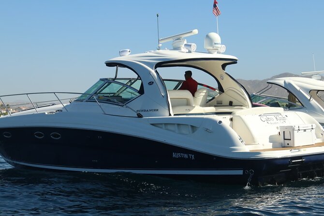Luxury Yacht Tour in Los Cabos 45FT SeaRay Sundancer - Key Points