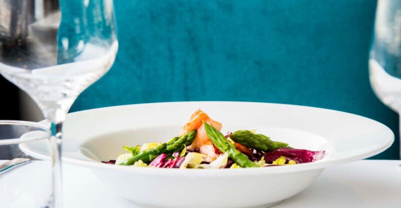 Lyon 2.5-Hour Dinner Cruise - Key Points