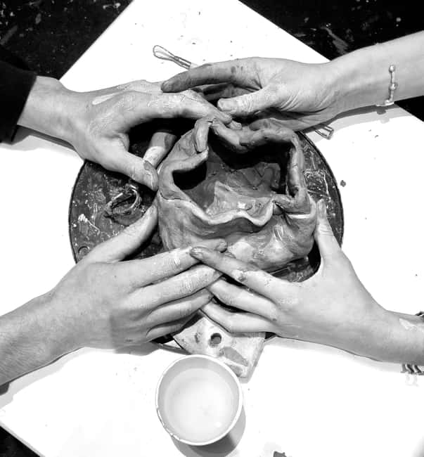 Lyon: Atelier sculpture à 4 mains. - Create a Unique Bond with a 4-Hand Sculpture Workshop in Lyon