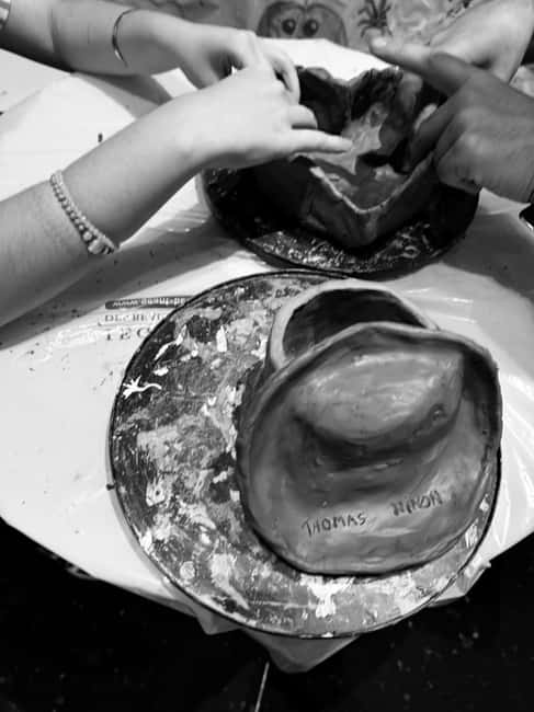 Lyon: Atelier sculpture à 4 mains. - The Role of the Instructor and the Private Group Setting