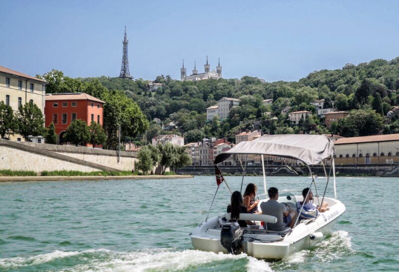 Lyon: Boat Rental without a License - Who Will Most Enjoy This Lyon Boat Rental