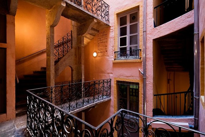 Lyon City Card Attractions & Museums Card & Guide with City Map - Key Points