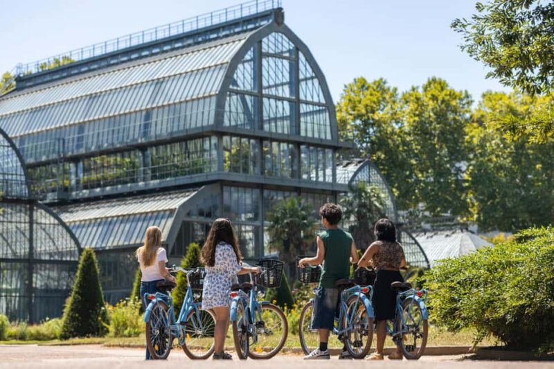 Lyon: city highlights bike tour - Passing Through Lyon’s Main Squares: Bellecour and Terreaux