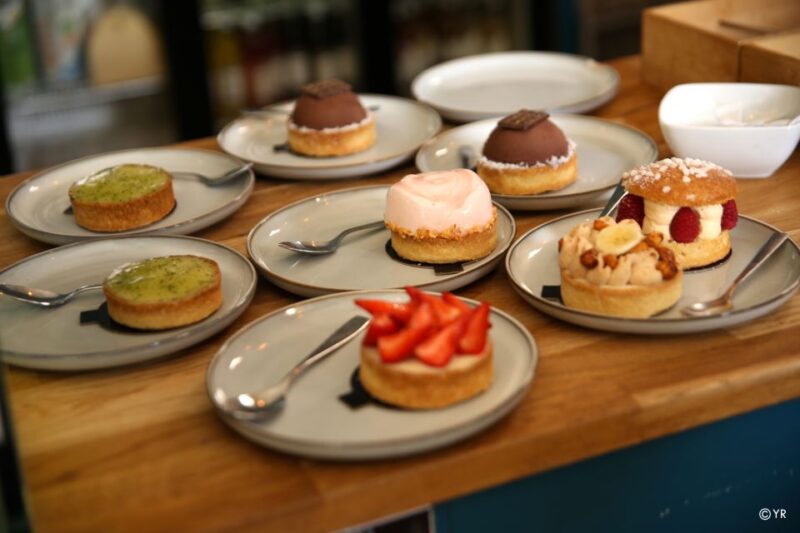 Lyon: Croix-Rousse District Vegan Food Tour with Tastings - The Experience of Guides Lulu and Boris