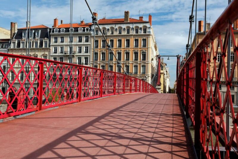 Lyon: Express Walk with a Local in 60 minutes - Discover Lyon’s Charm in Just 60 Minutes with a Local Guide