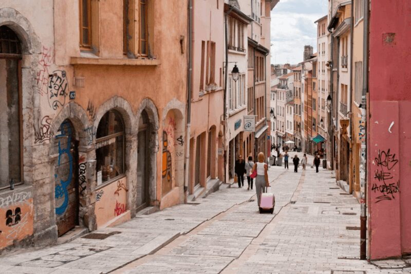 Lyon: Guided tour of the Croix-Rousse - Cultural Vibe at Passage Thiaffait