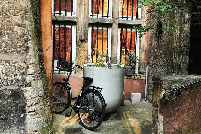 Lyon Highlights & Secrets Walking Guided Tour (small group) including Funicular - Scenic Ride and Views from the Funicular