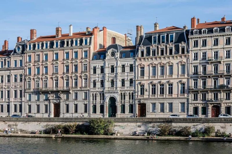 Lyon: Jewish Heritage Guided Walking Tour - Visiting Rue Grolée: The Rise of Jewish Commerce in the 19th Century