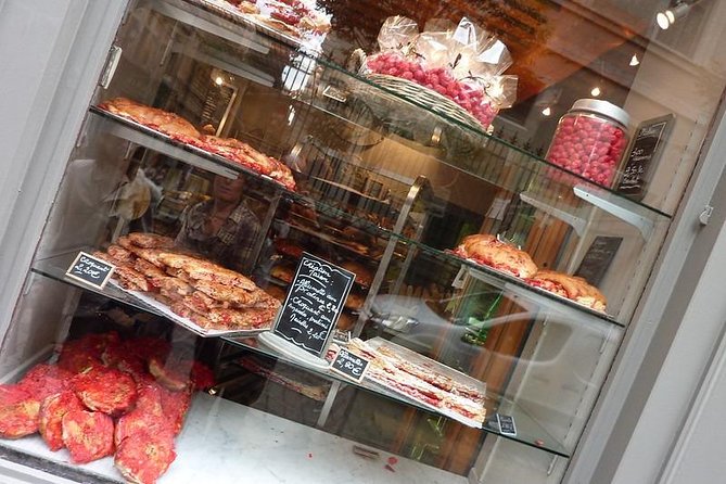 Lyon Old District : Private Walking Tour - Multilingual Guides and Personalization