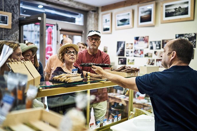 Lyon Old Town Food Tour with Local Specialties Tasting & Lunch - Who Will Love This Tour?