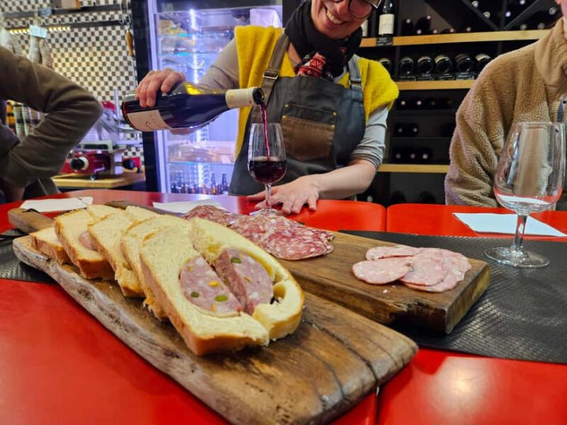 Lyon: Presquîle & Old Town Food Tour - Full Lunch Tastings - Famous Food and Wine Pairings in Lyons Historic Districts