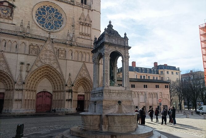 Lyon Private Guided Tour with a professional tour guide - Explore Lyon’s UNESCO World Heritage Old Town with a Skilled Guide