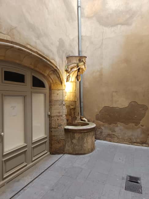 Lyon: Private Walking Tour of the City - Discovering the Gallo-Roman Amphitheater and Old Town