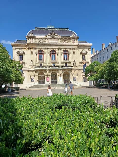 Lyon: Private Walking Tour of the City - The Guide and Multilingual Support