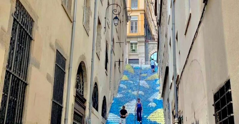 Lyon: Street Art & Street Food Tour - Discover Lyon’s Open-Air Gallery and Flavors in Just 2 Hours