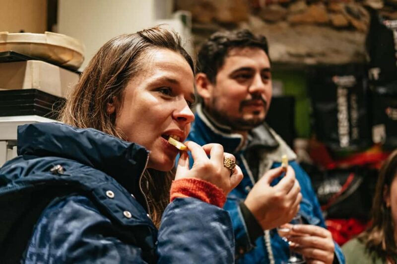 Lyon: Vieux Lyon Food Tasting Walking Tour - Logistics: Meeting Point, Group Size, and Pacing