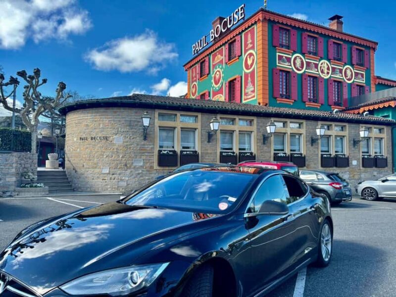 Lyon : Visit Lyon on a private half-day tour with a driver - Admiring Place des Jacobins and the Final View