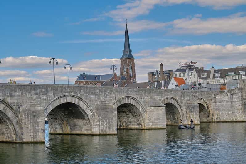 Maastricht: Day trip from Amsterdam with 3 country point - Maastricht: The Oldest City in the Netherlands
