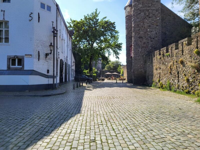 Maastricht Hidden Gems Tour Uncover the Unexpected - The Vibrant Atmosphere of Vrijthof Square