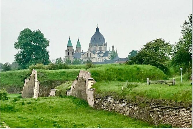 Maastricht Highlights, Architecture & Heritage Tour - Practical Details: Meeting Point, Group Size, and Cancellation Policy