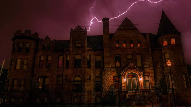 Macabre, Murder, & Mayhem in Motor City: Detroit Ghost Tour - Key Points
