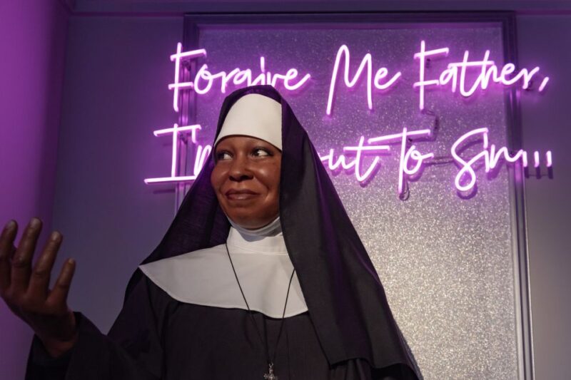 Madame Tussauds Wax Museum Las Vegas - Interactive Displays and Photo Opportunities