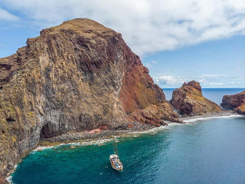 Madeira : 5 hour East Coast boat excursion - Madeira’s 5-Hour East Coast Boat Excursion: An Authentic Coastal Adventure