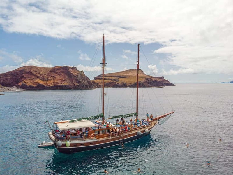 Madeira : 5 hour East Coast boat excursion - Exploring Madeira’s East Coast Landmarks from the Water