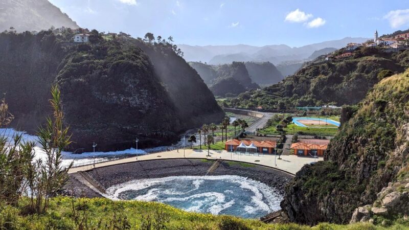 Madeira East Express: Ponta de São Lourenço and Villages - Discovering Porto da Cruz and Local Traditions