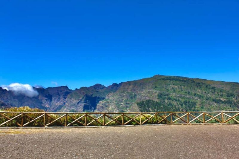 Madeira: Half-Day 4x4 Highlights Tour for Cruise Passengers - Authentic Flavors and Cultural Stops