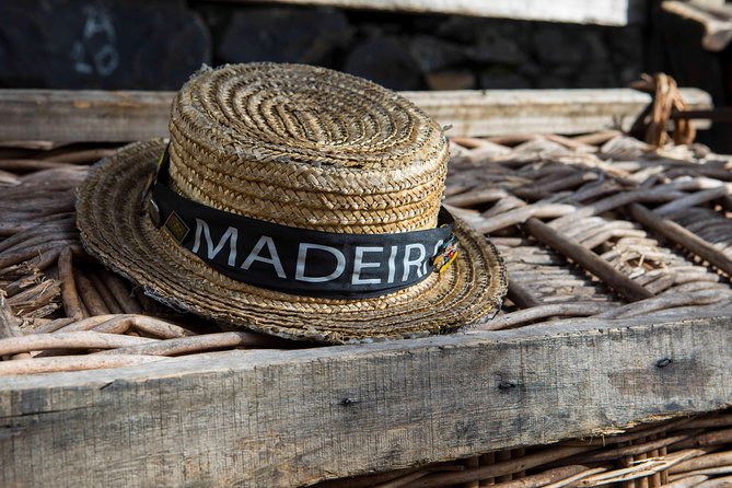 Madeira Half-Day Sightseeing Private Tour with Wine Tasting - Panoramic Viewpoints: Pico dos Barcelos and Eira do Serrado