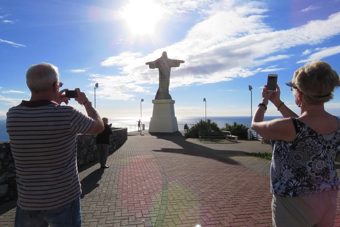 Madeira Highlights: Guided 4-Hour Tour from Funchal - The Guide’s Role and Personalization
