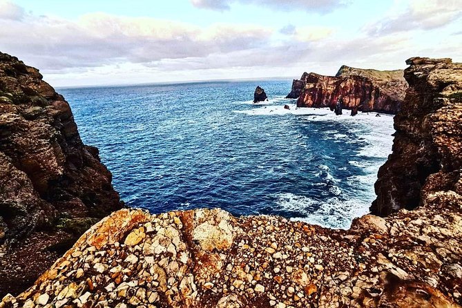 Madeira Jeep 4x4: Old Forest Full-Day Tour incl Pico Arieiro - The Dramatic Cliffs at Miradouro da Ponta do Rosto