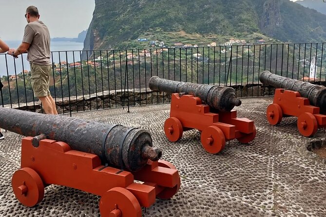 MADEIRA: Jeep Safari to Pico Arieiro & Santana local Houses - Practical Details and Group Experience