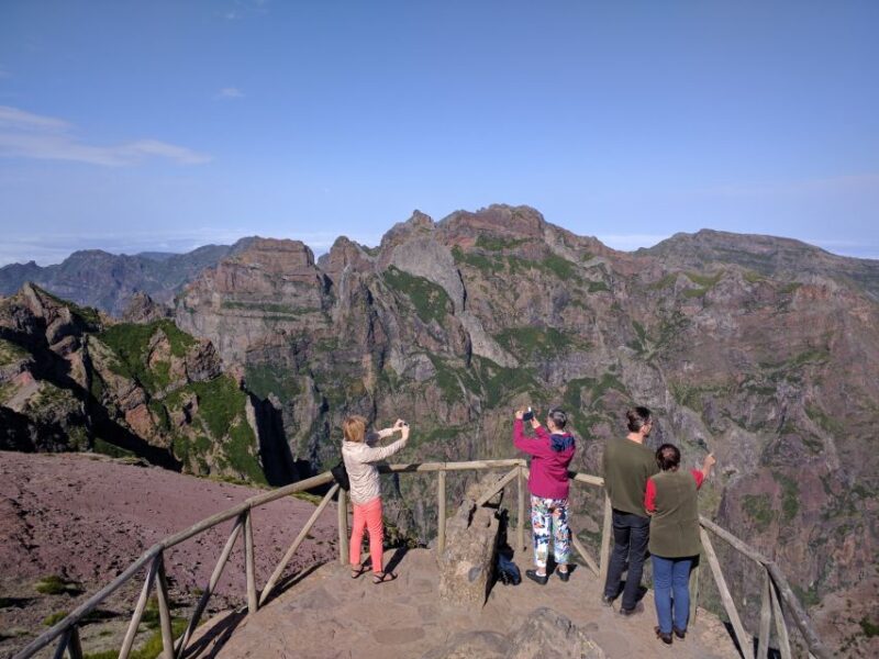 Madeira: Jeep tour Pico Areeiro, Santa Cruz and Cristo Rei - Climbing to the Heights of Pico do Arieiro