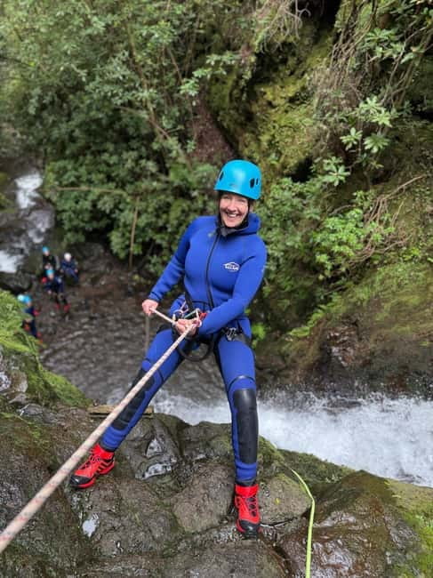 Madeira: Level 1 Canyoning Half Day Adventure - What the Canyoning Route Includes: Small Jumps and Rappels
