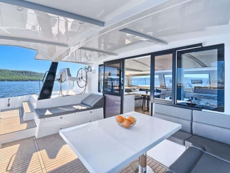 Madeira: Luxury 4-Hour Cruise on a Private Catamaran - Madeira: Luxury 4-Hour Cruise on a Private Catamaran