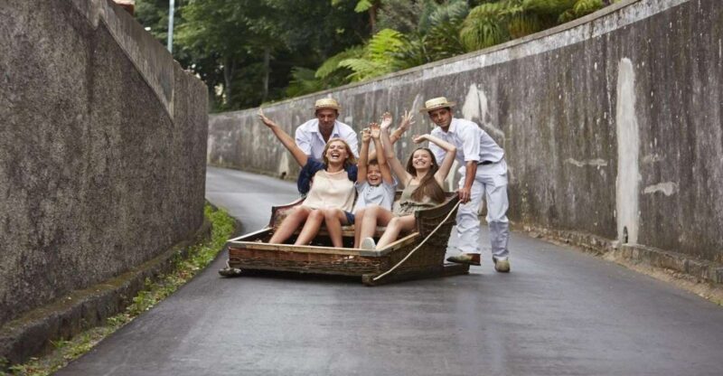 Madeira: Monte Sightseeing Tour & Toboggan Sled Ride - The Unique Experience of the Monte Toboggan Sledge