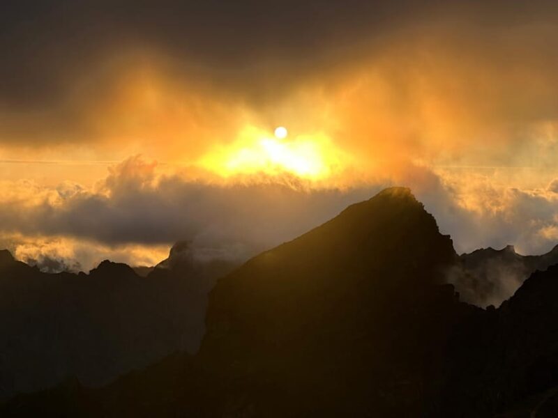 Madeira: Pico Arieiro Sunset with Stairway to Heaven Option - Practical Logistics and Group Size