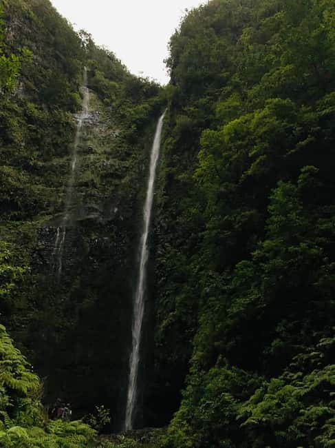 Madeira: PR 9 - Levada do Caldeirão Verde Hike Transfer - Returning to Pico das Pedras and the End of the Hike