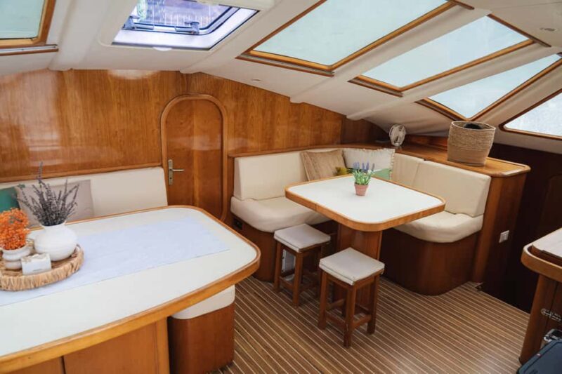 Madeira Private Catamaran Tour in Ponta de Sao Lourenço - Practical Details: Meeting Point, Group Size, and Inclusions