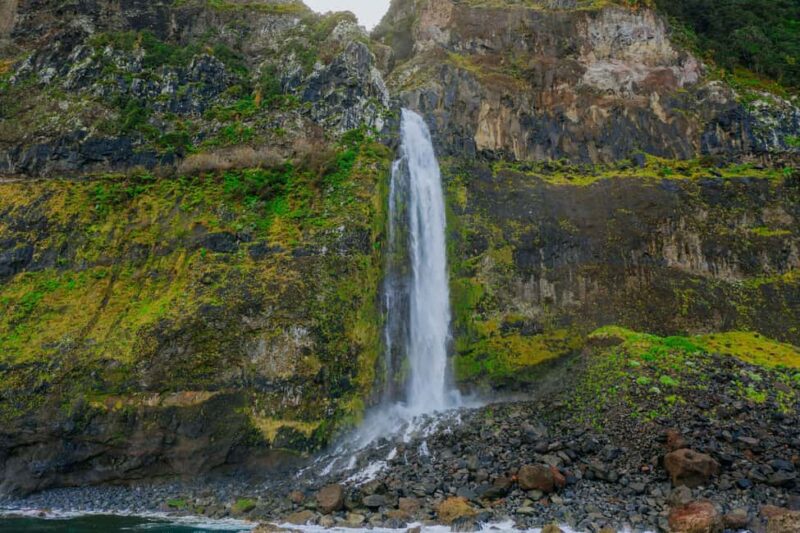 Madeira: Rabaçal Private Guided Walking Tour with Guide - Madeira: Rabaçal Private Guided Walking Tour with Guide