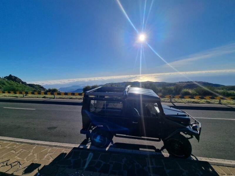 Madeira : Santana, Pico Arieiro, walk full day 4x4 Jeep tour - Key Points