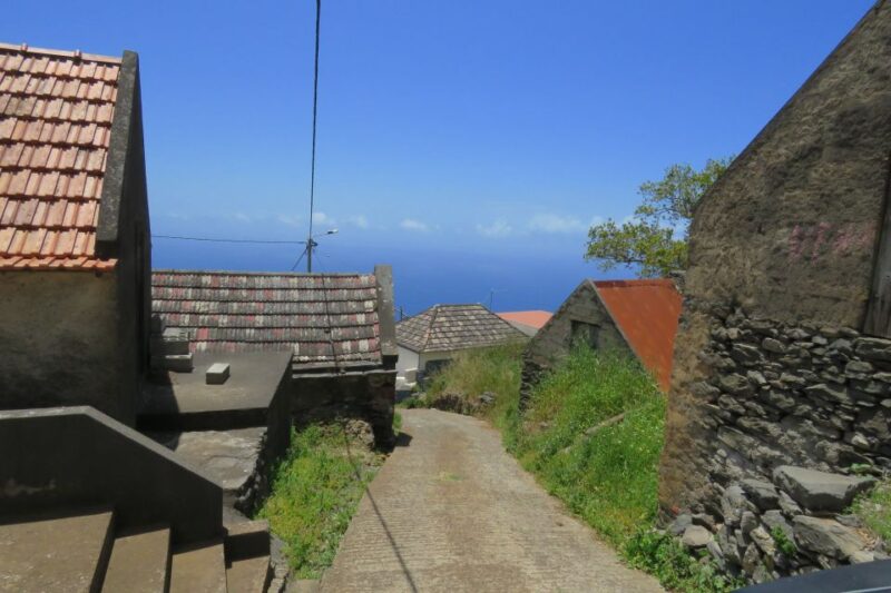 Madeira : Southwest coast, Run & Anjo´s Waterfall 4x4 Tour - Key Points