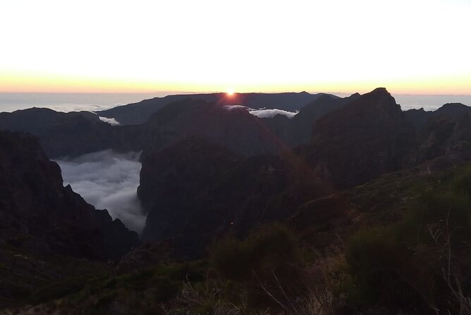 Madeira Sunset in Pico do Arieiro - Variations and Weather Contingencies