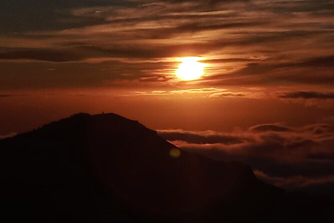 Madeira Sunset in Pico do Arieiro - Logistics, Group Size, and Booking Tips