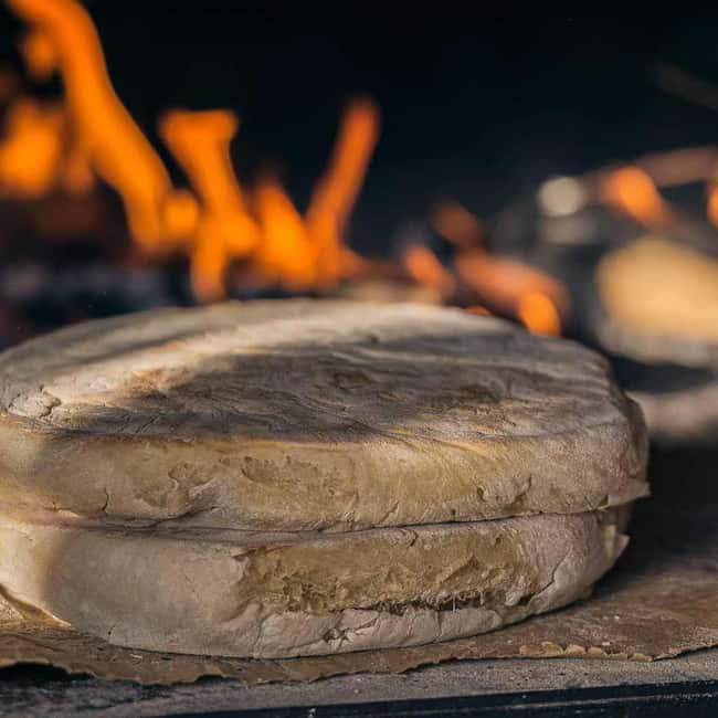 Madeira: Traditional Espetada Dinner with Folklore Show - Madeira: Traditional Espetada Dinner with Folklore Show