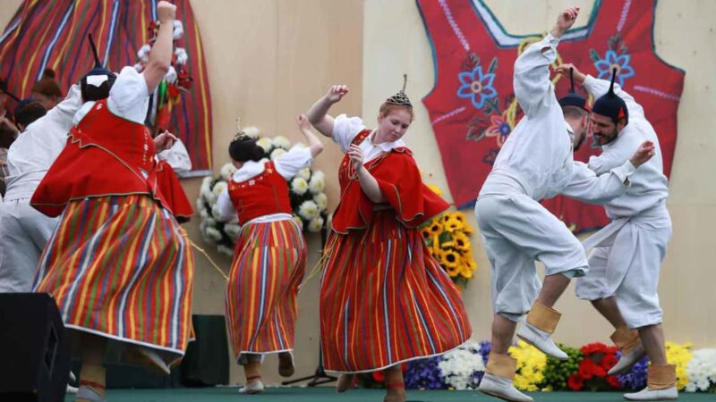 Madeira: Traditional Espetada Dinner with Folklore Show - Key Points