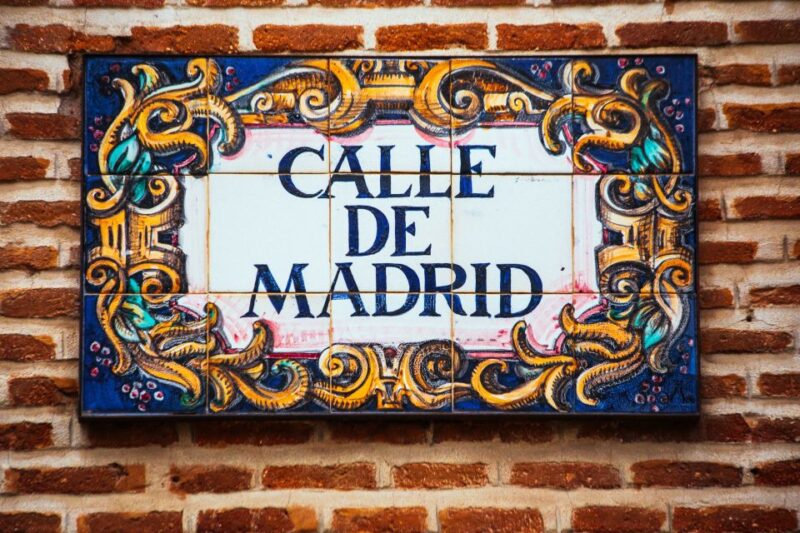 Madrid: 1.5-Hour Private Kick-Start Tour with a Local - Practicalities and Accessibility